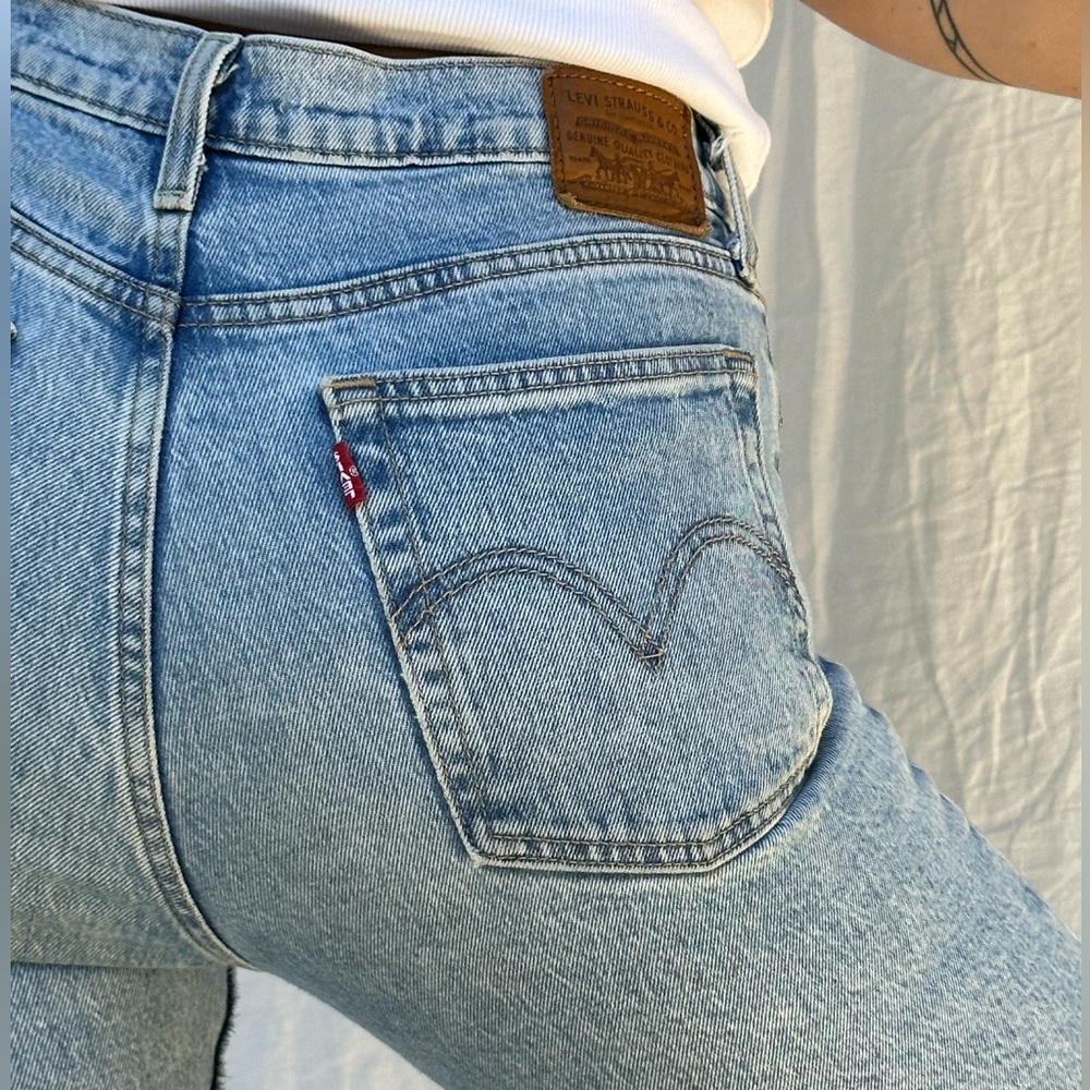 Levi’s Wedgie jeans